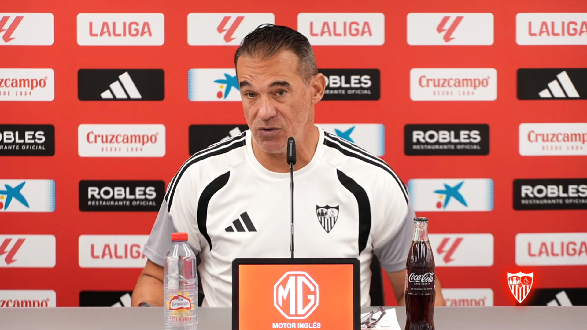 Luis-garcia-plaza-rueda-de-prensa-sevillafc