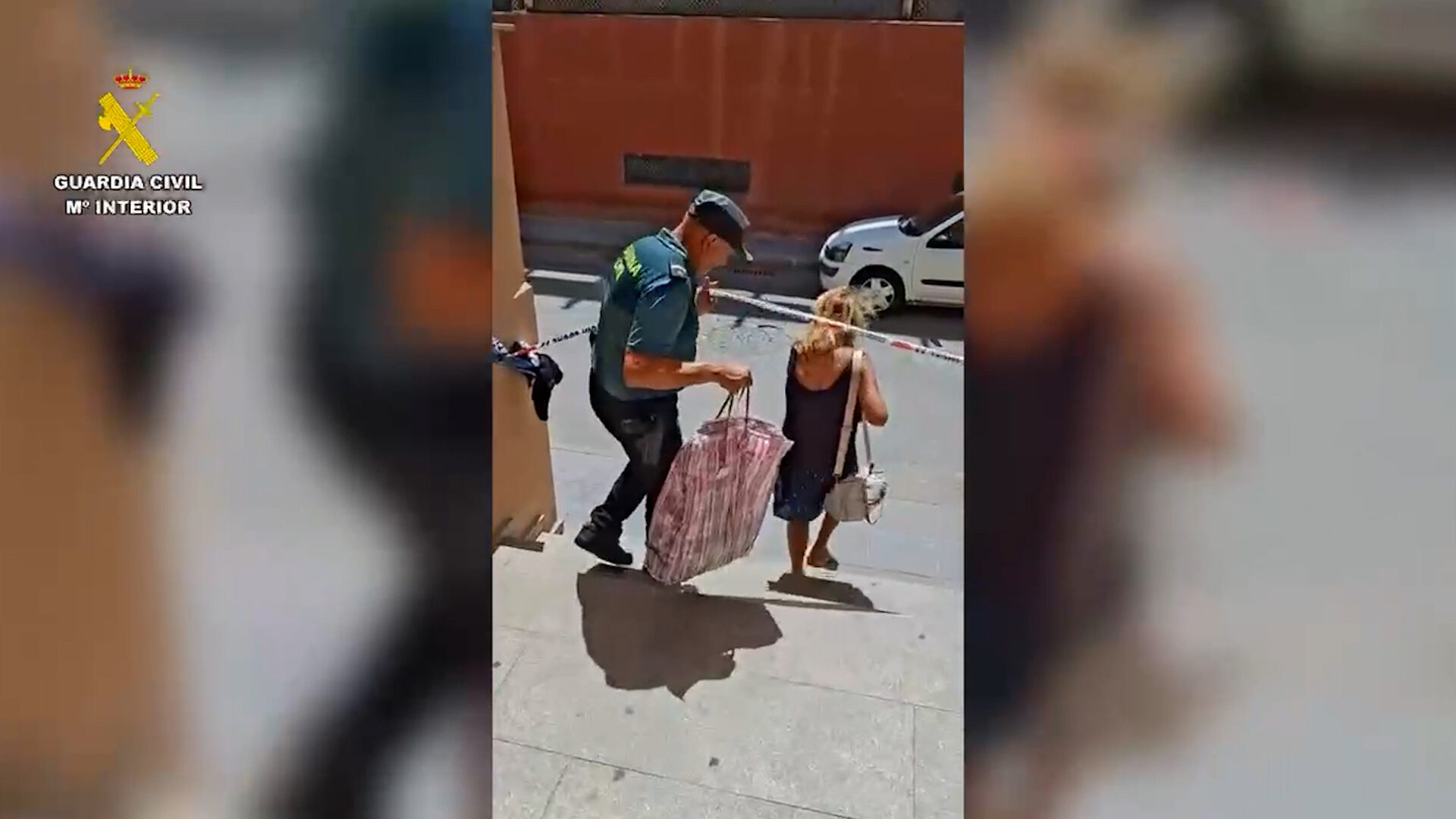 Desalojo de la Guardia Civil en Granada
