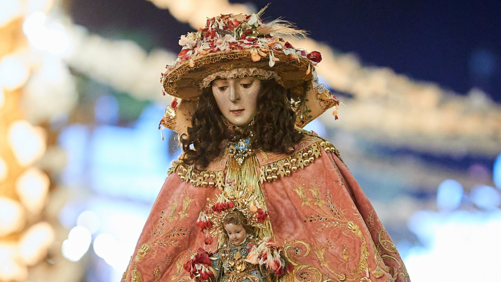 Guía práctica para ir a la Venida de la Virgen del Rocío en Almonte