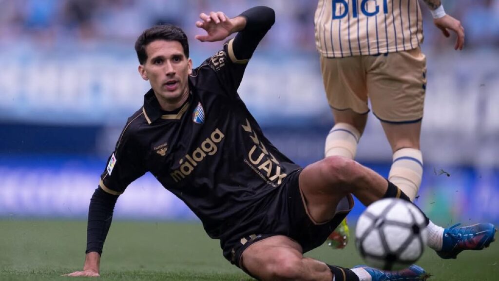 Juanpe vuelve a los entrenamientos del Málaga con el grupo de manera progresiva