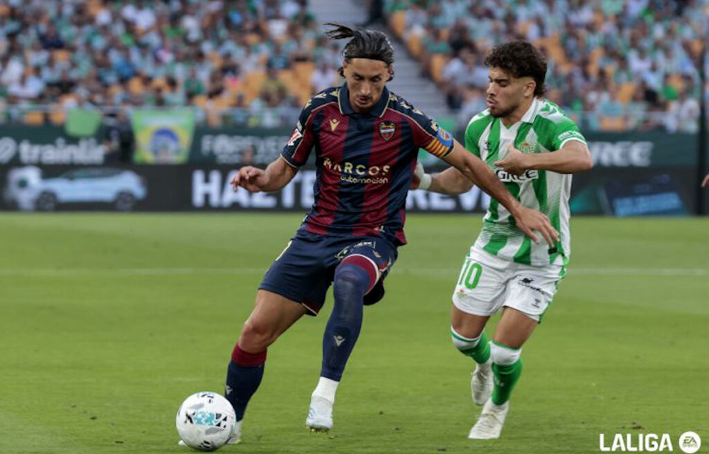 El Málaga puja por Pablo Martínez para reforzar su centro del campo