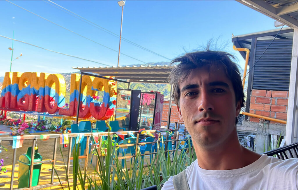 Un malagueño vive el terremoto de Colombia en plenas vacaciones: «Pensaba que era una broma hasta que vi cómo temblaban las ventanas»