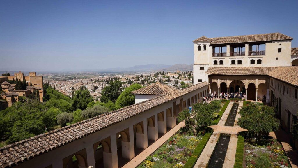 La Alhambra no sufre daños estructurales tras los terremotos, aunque sí registra desperfectos decorativos