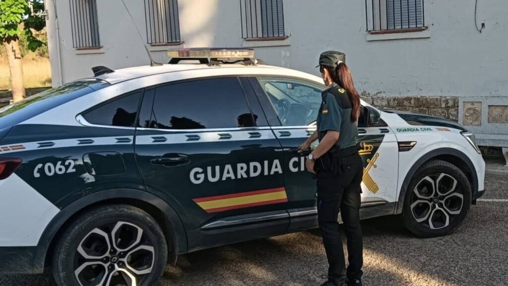 Detenida una mujer de 33 años en Sevilla por matar a puñaladas a su pareja en un cortijo de Estepa