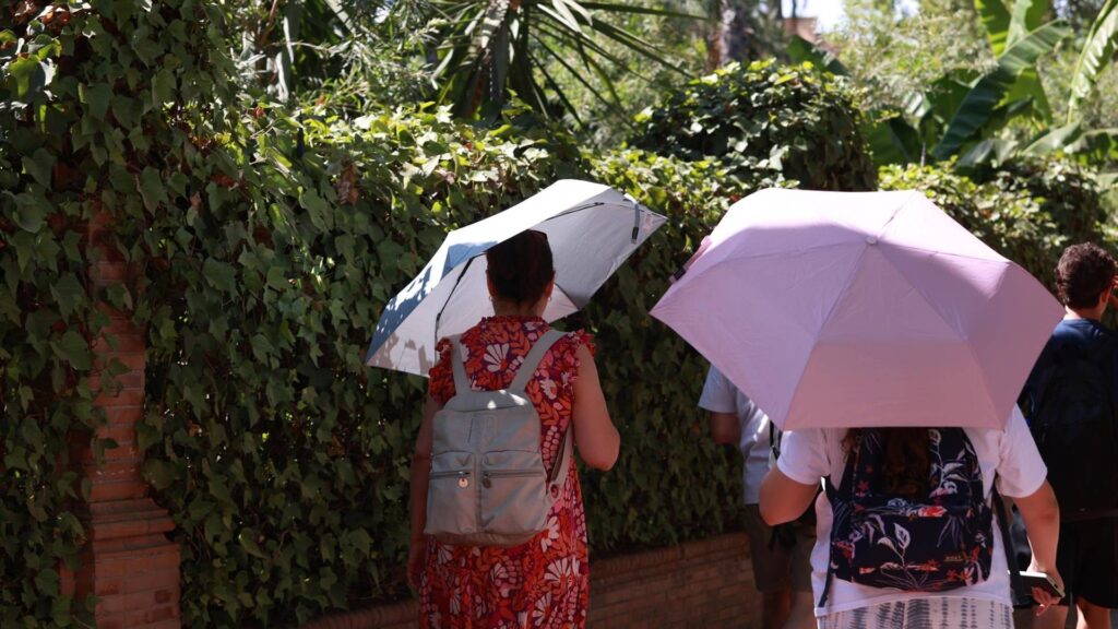 Andalucía sigue asfixiada por el calor: siete provincias, en alerta por temperaturas de hasta 40 grados