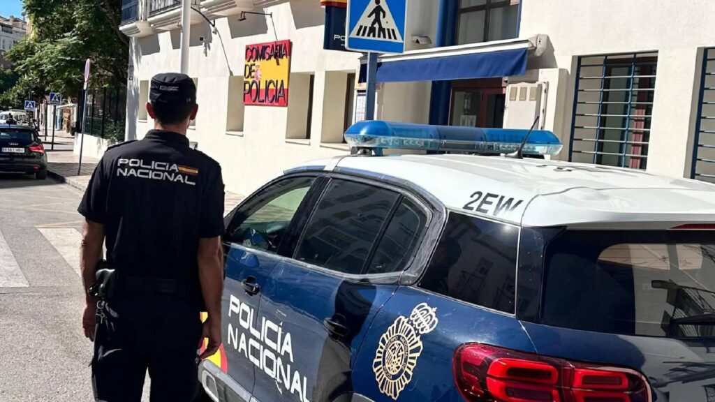 Detenido en Estepona por malos tratos y amenazas de muerte a su pareja en presencia de sus hijos de 10 años y 11 meses