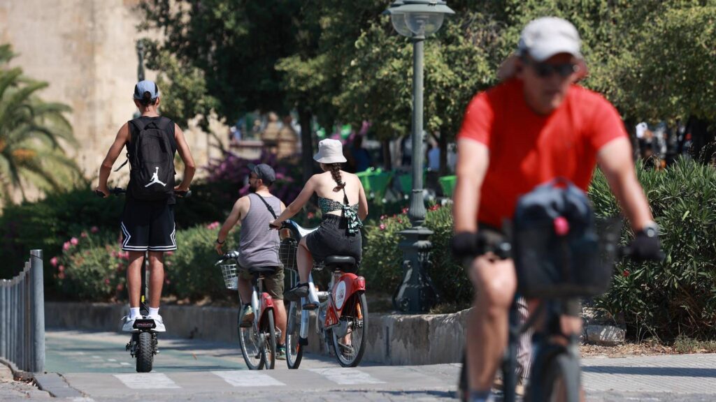 Nuevo récord de población en Andalucía: la comunidad supera los 8,7 millones de habitantes con una alta tasa de extranjeros