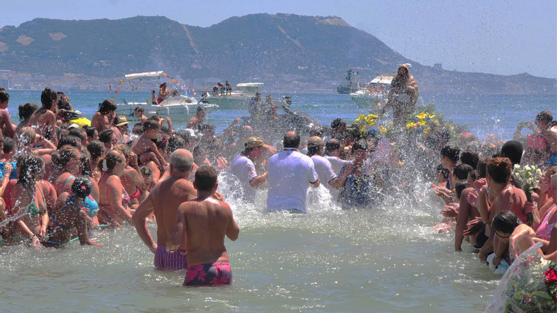Algeciras se rinde a la Virgen de la Palma: del nuevo manto de Miguelín a la Romería del Rinconcillo