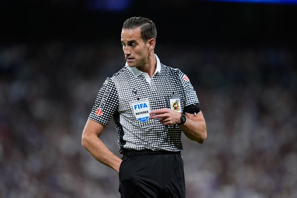 Javier Alberola Rojas, árbitro del Sevilla FC-Atlético de Madrid de la tercera jornada de liga