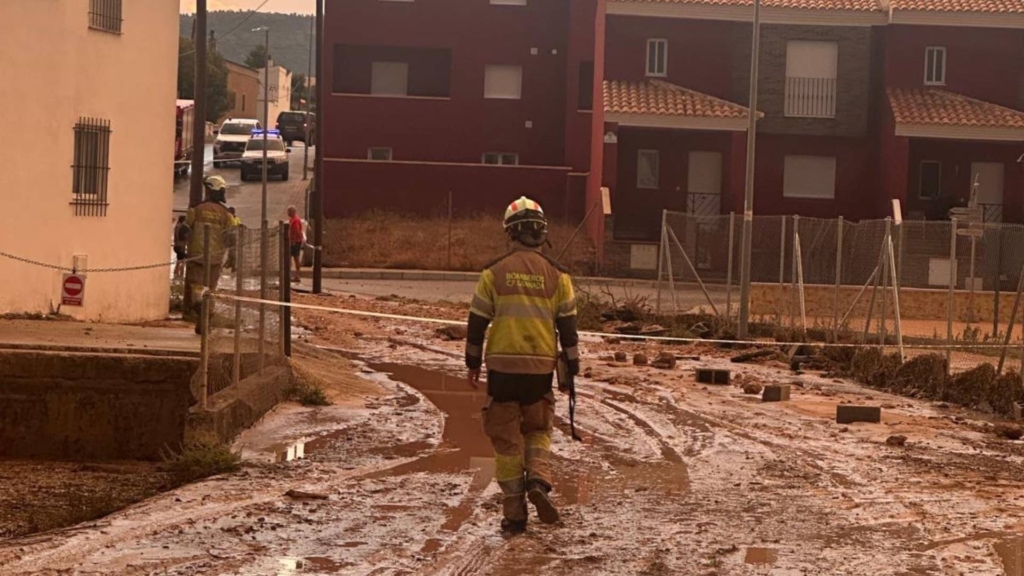 Una tormenta en la provincia de Granada inunda las calles de Puebla de Don Fadrique