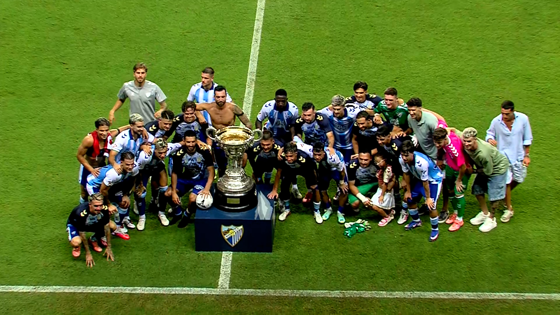 El Málaga conquista un insólito Trofeo Costa del Sol