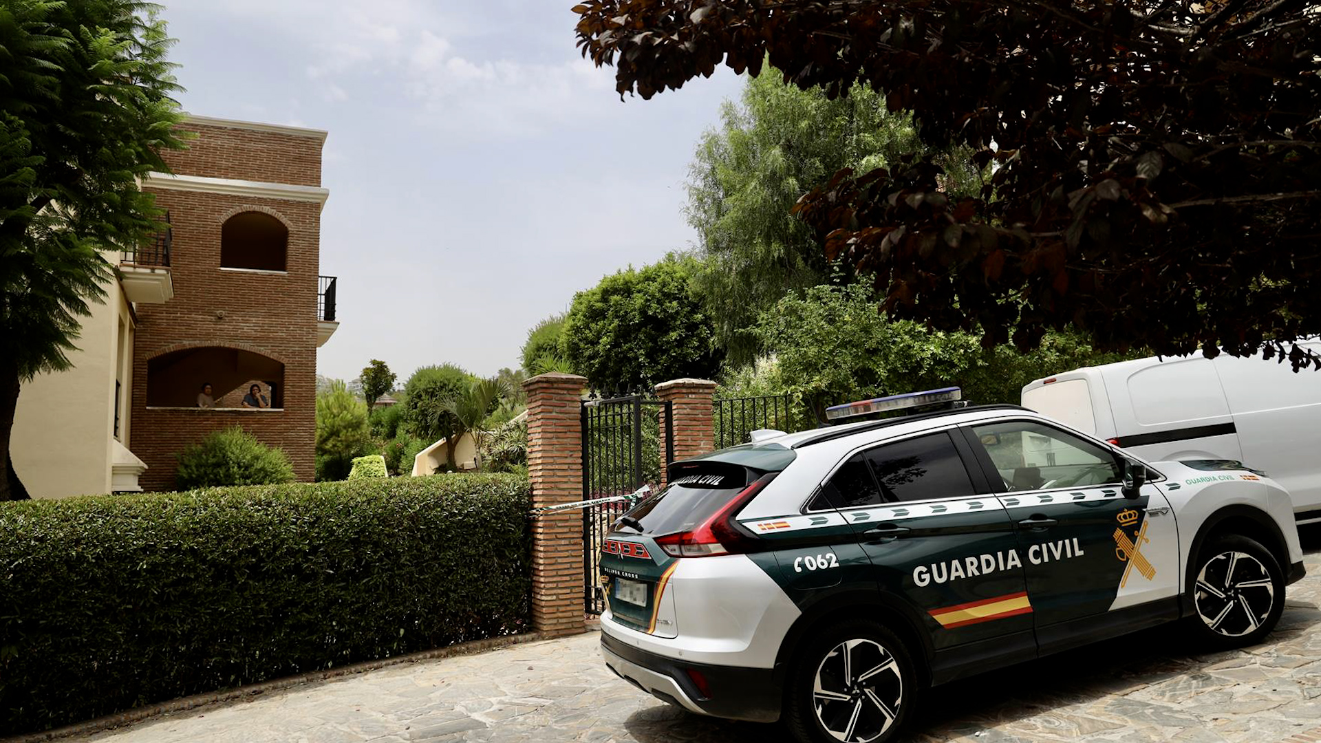 El asesinato de Benahavís centra la atención en una posible violencia de género tras la detención de la expareja