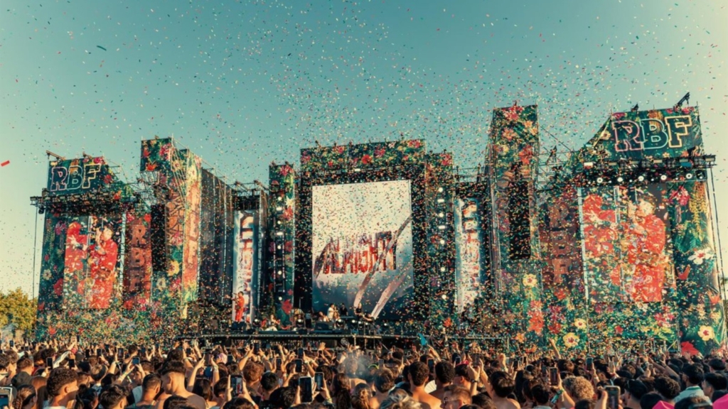 Consumo multa al Reggaeton Beach Festival con 320.000 euros por varias irregularidades