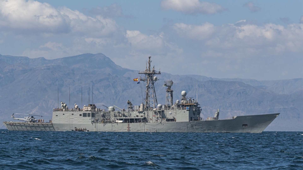 La Armada suma cuatro buques en Ceuta ante el aviso de un nuevo cruce el 15 de agosto