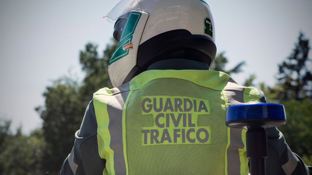 Dos personas mueren y tres son heridas en un accidente de tráfico en Utrera