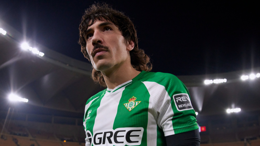 Precaución en el Betis: Bellerín se marcha lesionado a los diez minutos en el amistoso frente al Inter de Milán