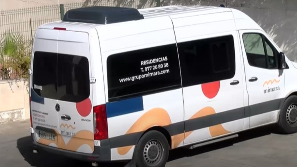 Detenido el conductor del minibús de una residencia de Tomares tras la muerte de un anciano