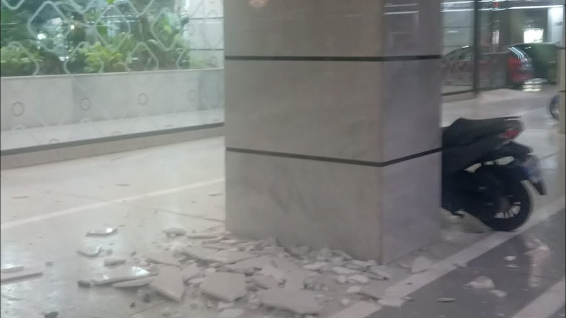 Desalojan parte de la Alhambra y el Nevada y cierran edificios municipales tras los terremotos