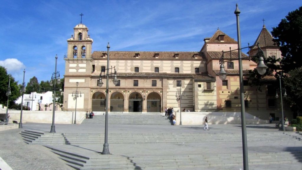 La Victoria recupera el pincel clásico para su cartel a la patrona malagueña este 2026
