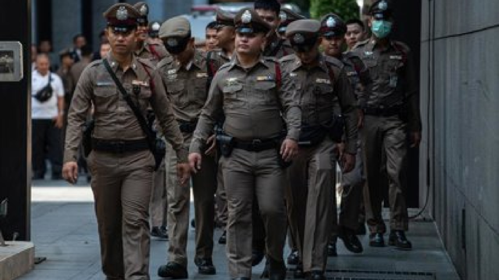 Desastre en Tailandia: un joven estudiante mata a tiros a sus abuelo y a profesores en una escuela