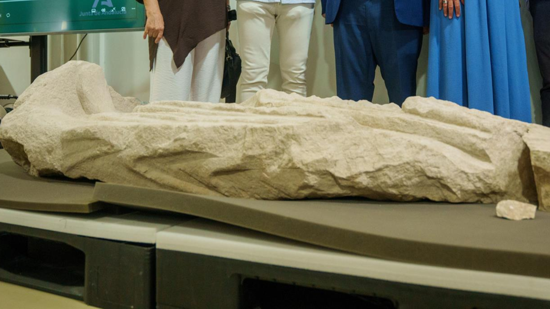 El Museo Arqueológico de Sevilla aún cerrado mejora su fondo: lo último, un importante togado romano