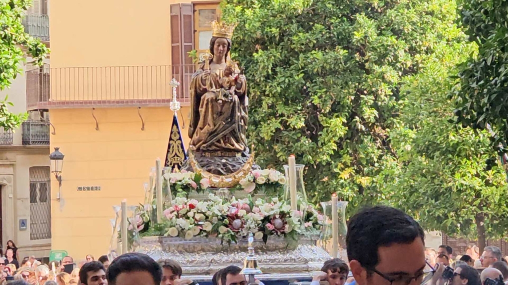 La Virgen de la Victoria ya preside la Catedral de Málaga