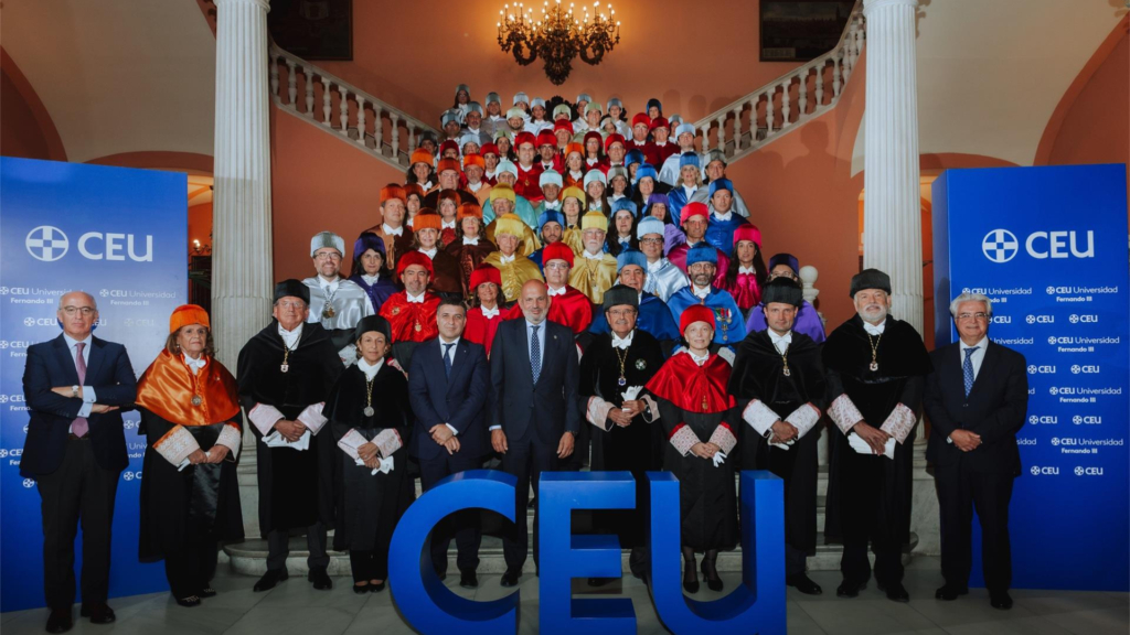 La CEU Fernando III abre el curso académico con cerca de 2.000 estudiantes, más de 800 de nuevo ingreso