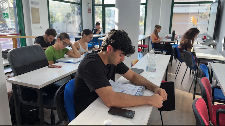 Más de 2.700 plazas y un examen clave: así pone a prueba a sus opositores la Policía Nacional