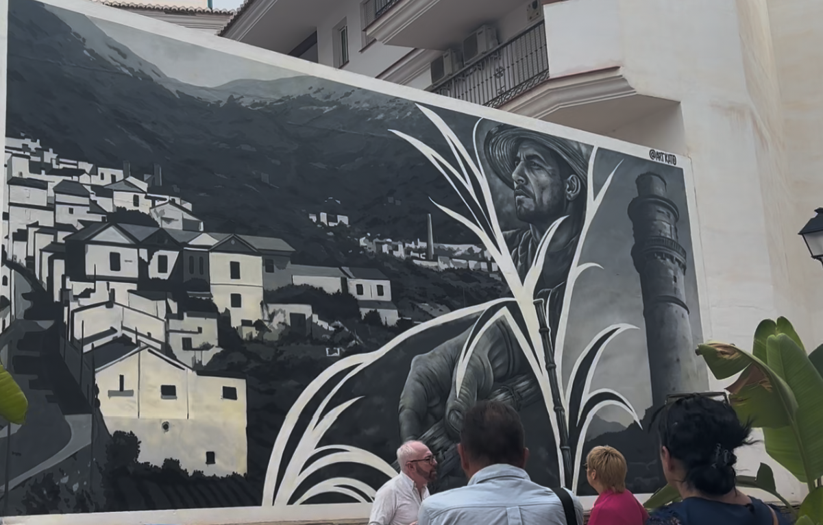 Una visita guiada por los encantos del casco histórico de Torrox