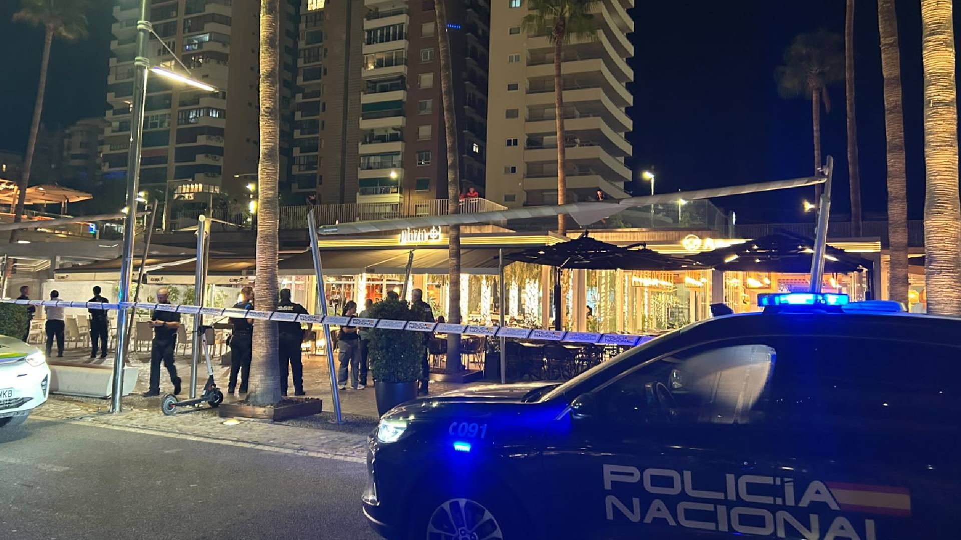 Disparan en la cabeza a un hombre mientras cenaba en el Muelle Uno de Málaga