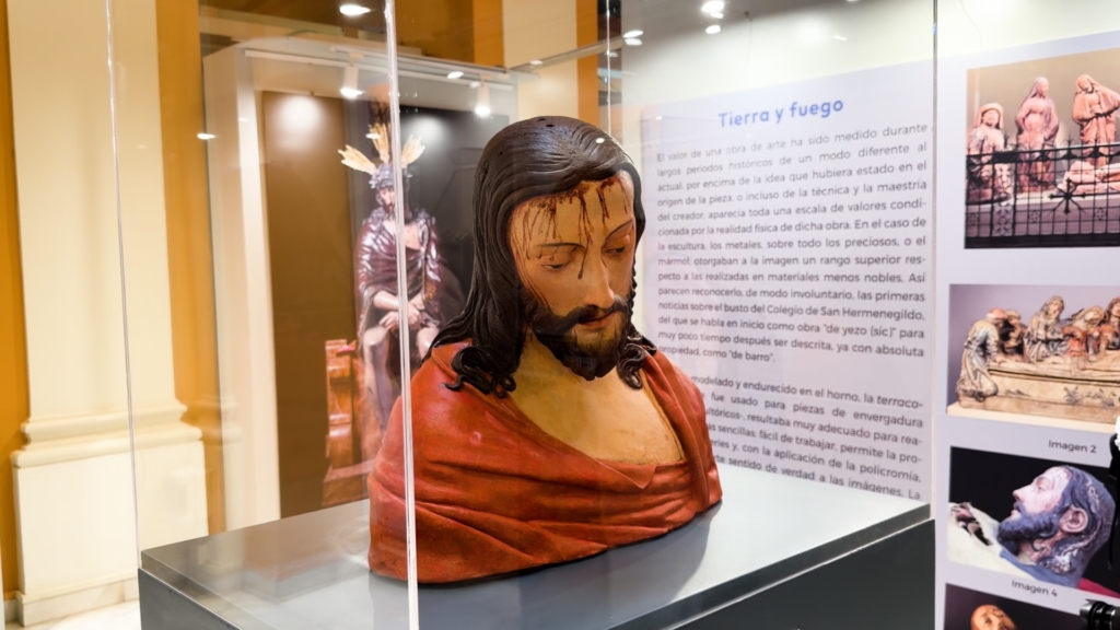 San Esteban inaugura la exposición de su centenario con seis bustos homónimos al del Señor de la Salud y Buen Viaje