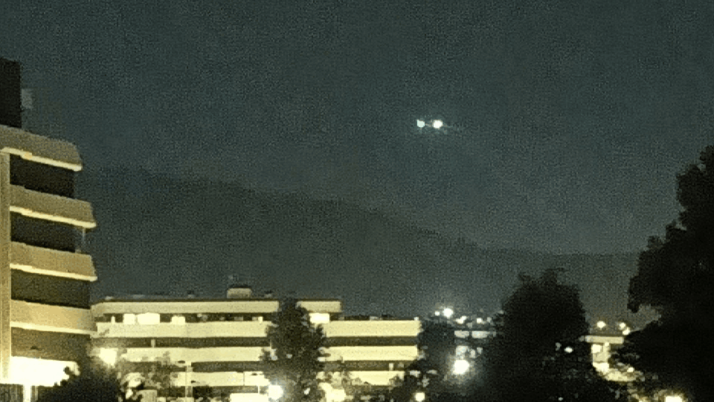 Sobresalto en Málaga por un helicóptero de la Policia Nacional sobrevolando varias zonas de la capital