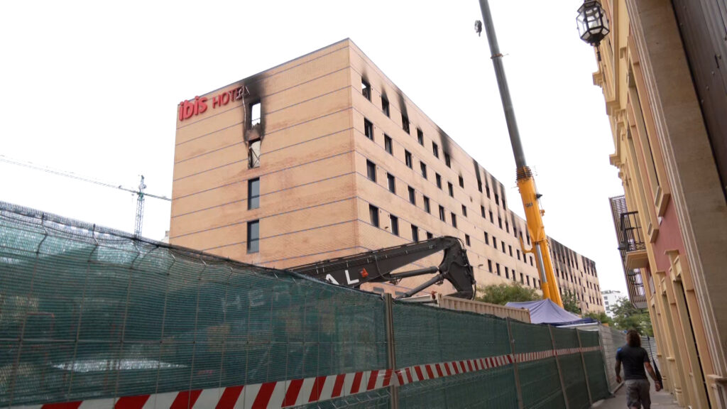 ¿Hasta cuándo durarán las obras de demolición del hotel Ibis de Málaga? Estos son los plazos y cortes de tráfico