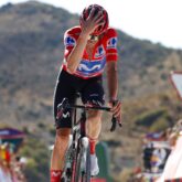 Enric Mas celebra una de sus victorias en La Vuelta. Enric Mas celebra una de sus victorias en La Vuelta.