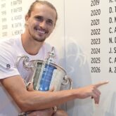Zverev junto a su nombre en el listado de ganadores del US Open Zverev junto a su nombre en el listado de ganadores del US Open