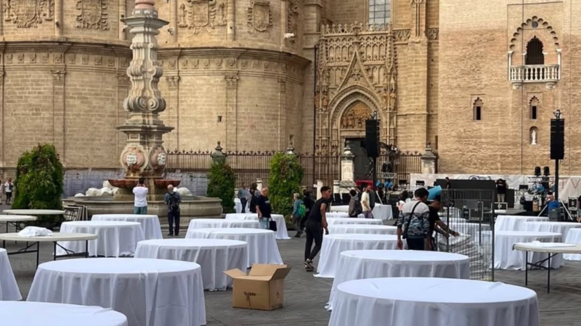Cena-Privada-Plaza-Virgen-Reyes-Sevilla