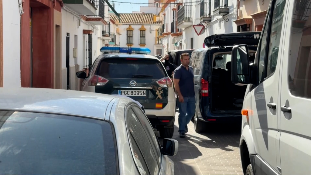 Detenido el supuesto autor del asesinato de su mujer en el municipio sevillano de La Campana tras atrincharse