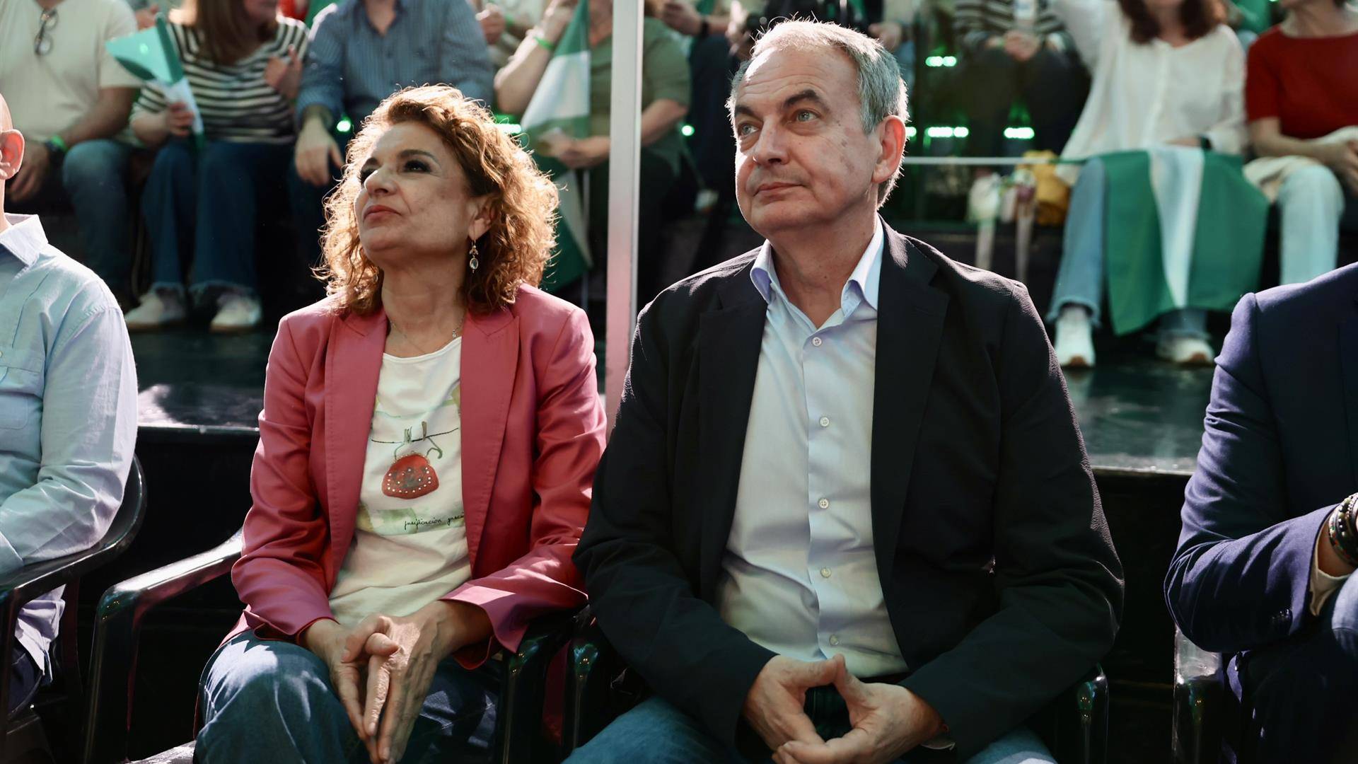 Montero sigue confiando en Zapatero y no tiene dudas de que aclarará la procedencia de las joyas