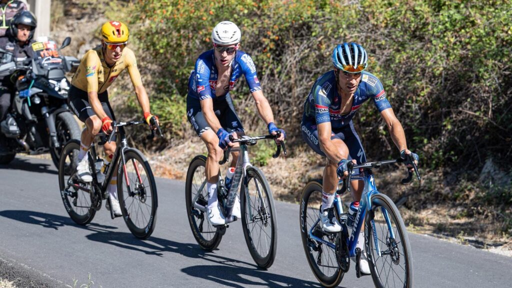 Mikel Landa resucita en Granada y Enric Mas encarrila la conquista de La Vuelta