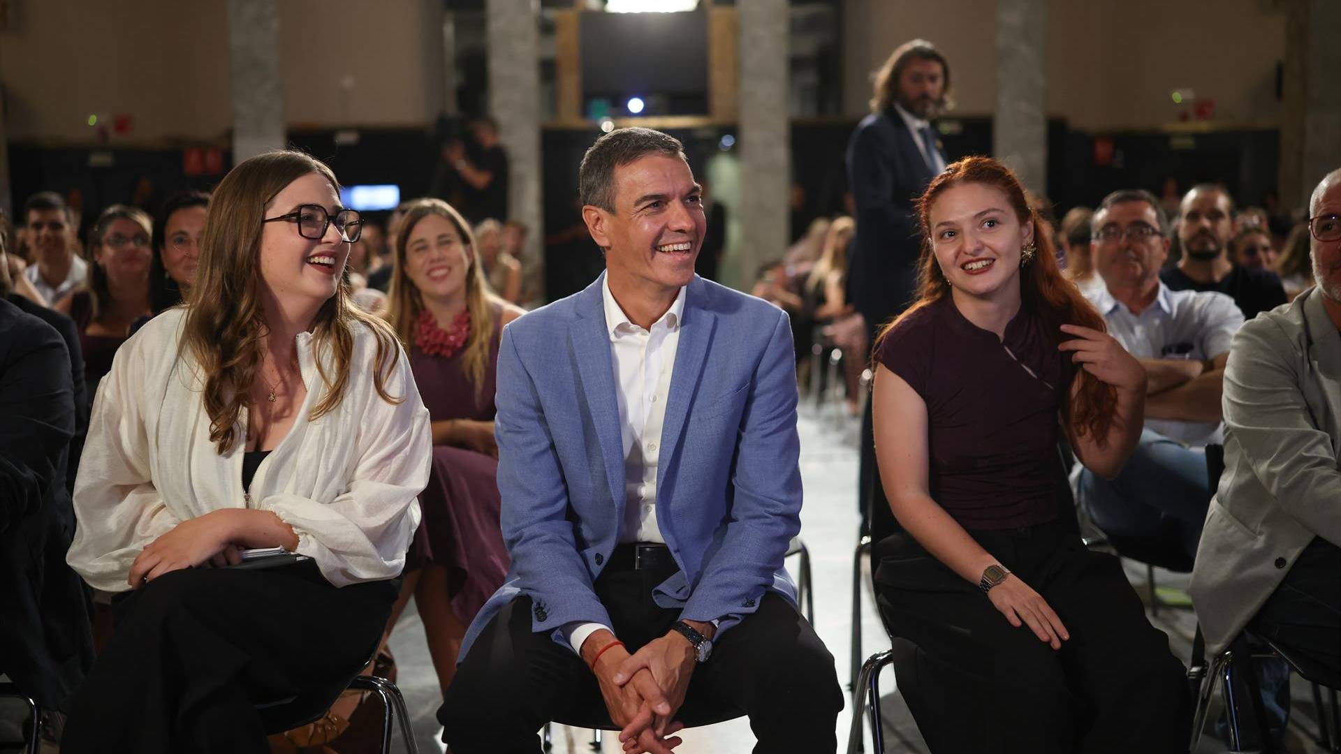 Sánchez y su mensaje a los jóvenes: «No necesito saber qué es farmear aura para saber que el alquiler es un problema»