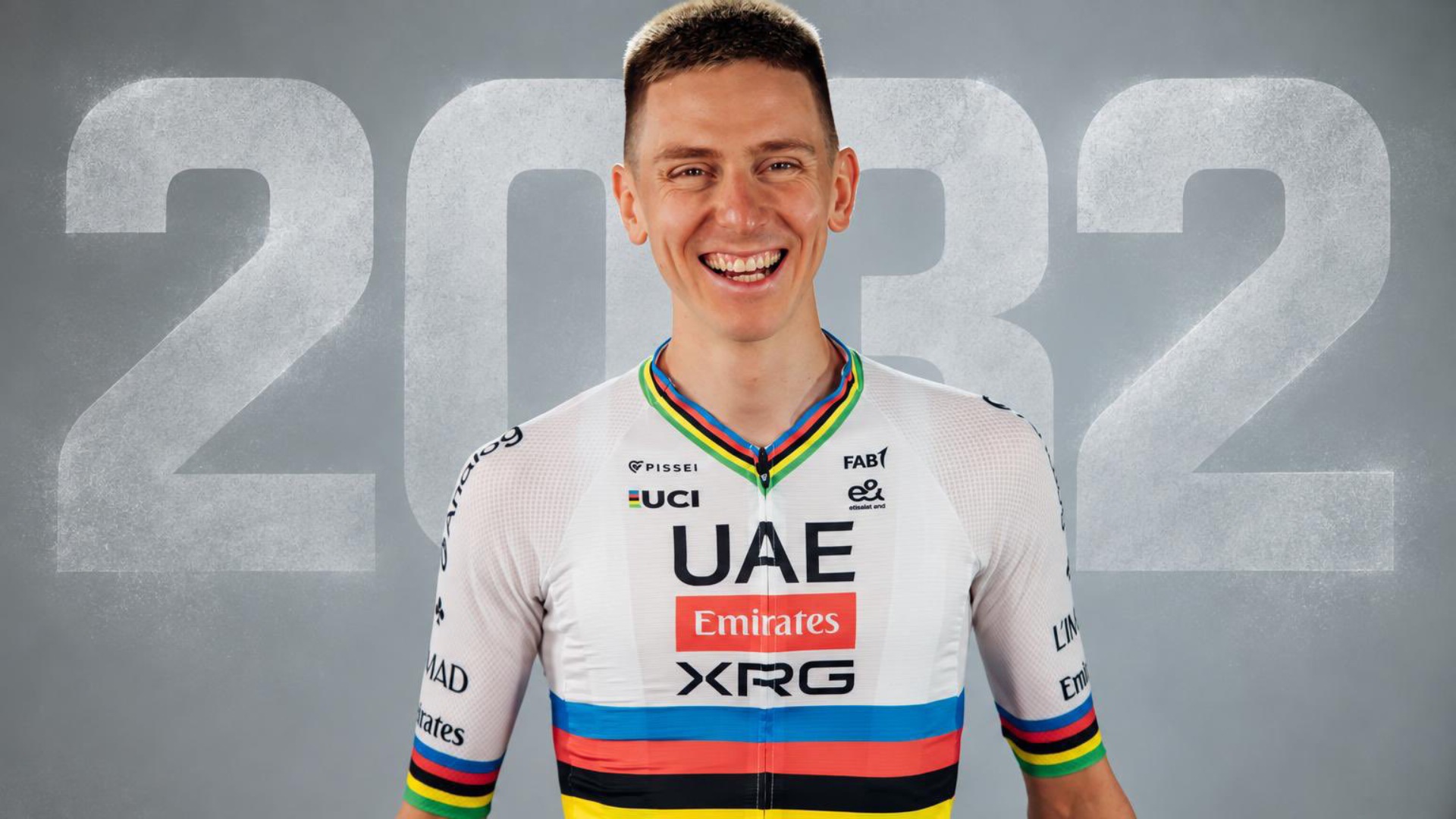 Pogacar se despide del 2026 tras la lesión en La Vuelta y UAE anuncia su renovación hasta 2032