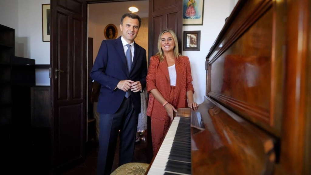Granada y Cádiz refuerzan sus vínculos culturales por Manuel de Falla