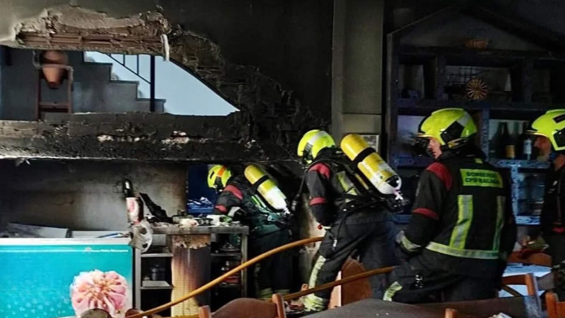 Fallece el dueño del asador de pollos por la explosión de una bombona dentro del local en Cártama