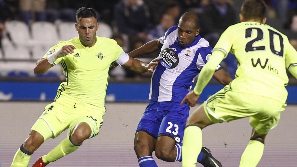 El Betis visita a un Dépor contagiado con el objetivo de firmar el mejor arranque liguero de su historia