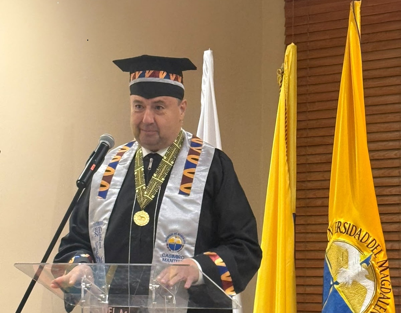 La universidad colombiana distingue al rector de la UCA por su contribución en el ámbito de la Economía Azul