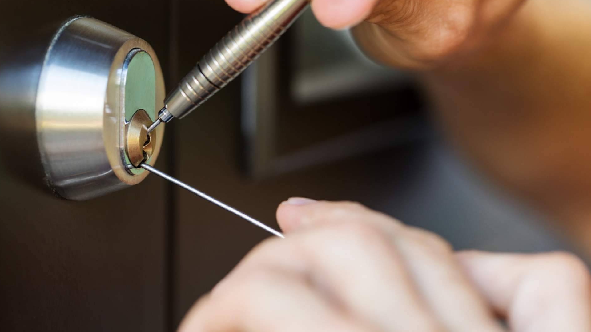 Ciudado con las reparaciones de urgencia: esto es lo que debes saber si no quieres que te engañen con la factura