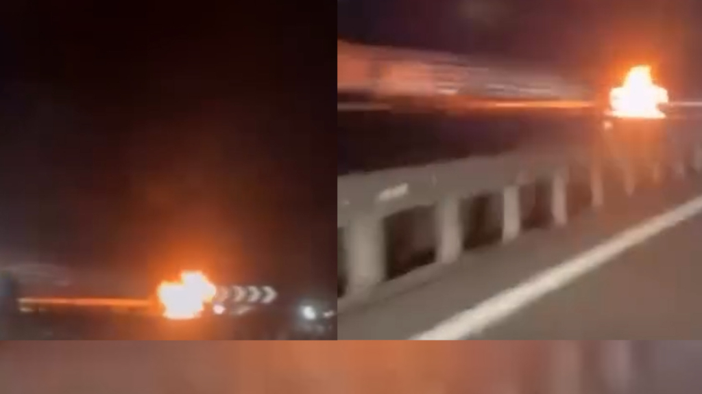 Un coche sale ardiendo en el arcén de la A-7 a la altura de Arroyo de la Miel, en Málaga
