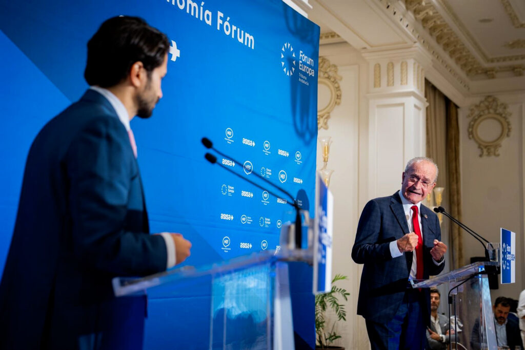 De la Torre: «Necesitamos una sociedad que no solo aspire a jornadas de 30 horas semanales y profesores que enseñen a emprender»