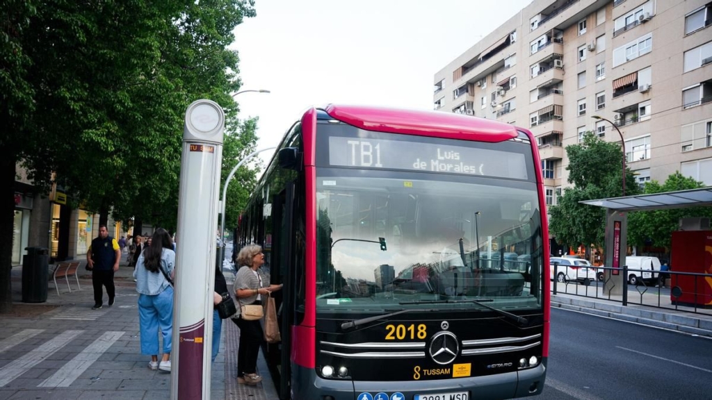 Autobuses en Sevilla: reordenación de las líneas de Tussam por la llegada del tranvibús al Duque y el 27 será ‘exprés’