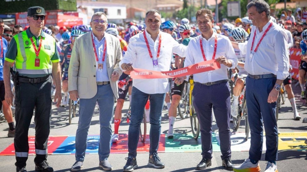 La Calahorra se vuelca con la salida de la etapa reina de La Vuelta